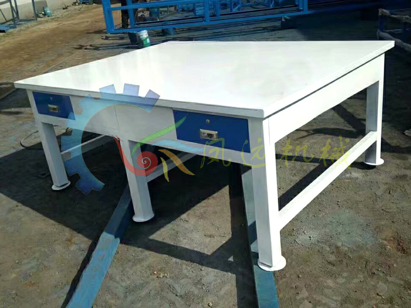 實(shí)驗(yàn)平臺-模具實(shí)訓(xùn)平臺-模具操作臺